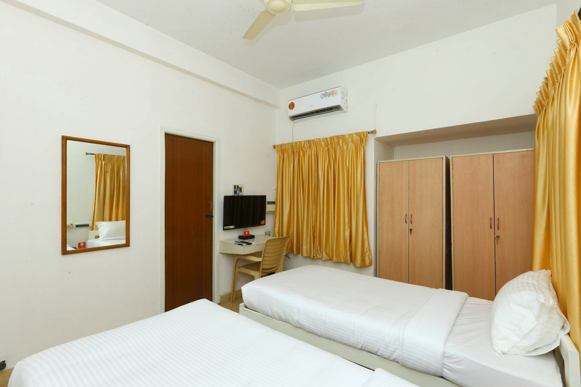 Siruseri Oyo 9261 Spl Serviced Apartments Sholinganallur מראה חיצוני תמונה